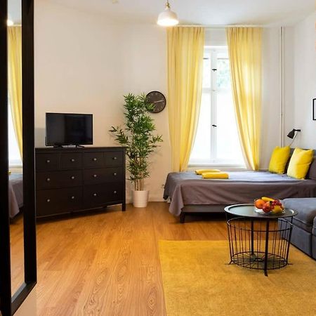 Shabby Chic Plus Self Checkin And Free Street Parking Berlin Exterior foto