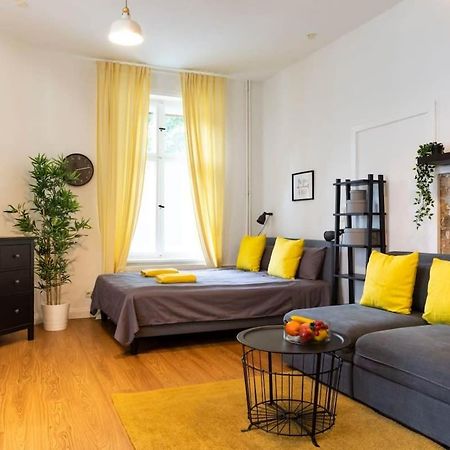 Shabby Chic Plus Self Checkin And Free Street Parking Berlin Exterior foto