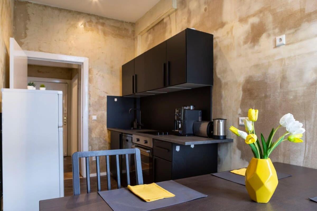 Shabby Chic Plus Self Checkin And Free Street Parking Berlin Exterior foto