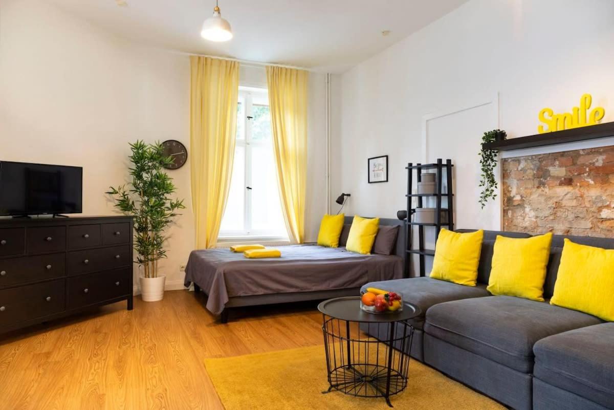 Shabby Chic Plus Self Checkin And Free Street Parking Berlin Exterior foto